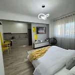 Apartment Lemon In Blloku Tirana