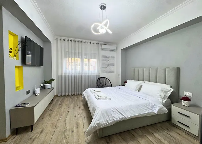 Lemon In Blloku * Tirana