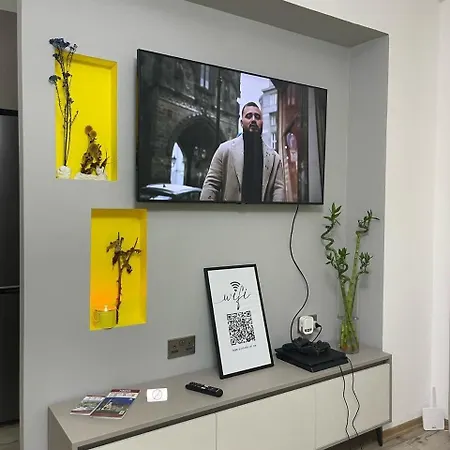 Apartment Lemon In Blloku Tirana